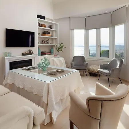 Luxury With Sea Views & Terrace By Rems *